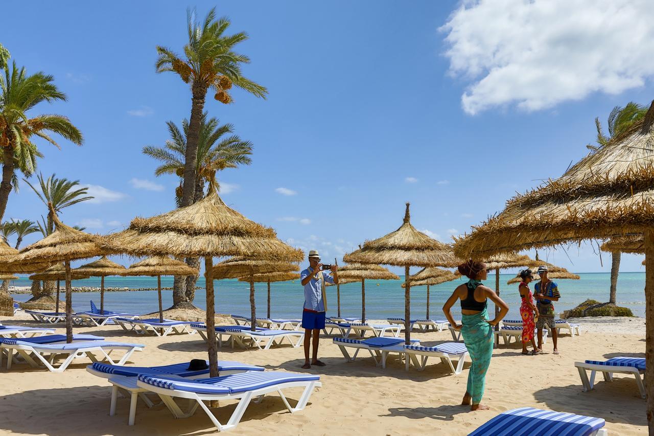 Hari Club Beach Resort Aghir Ngoại thất bức ảnh